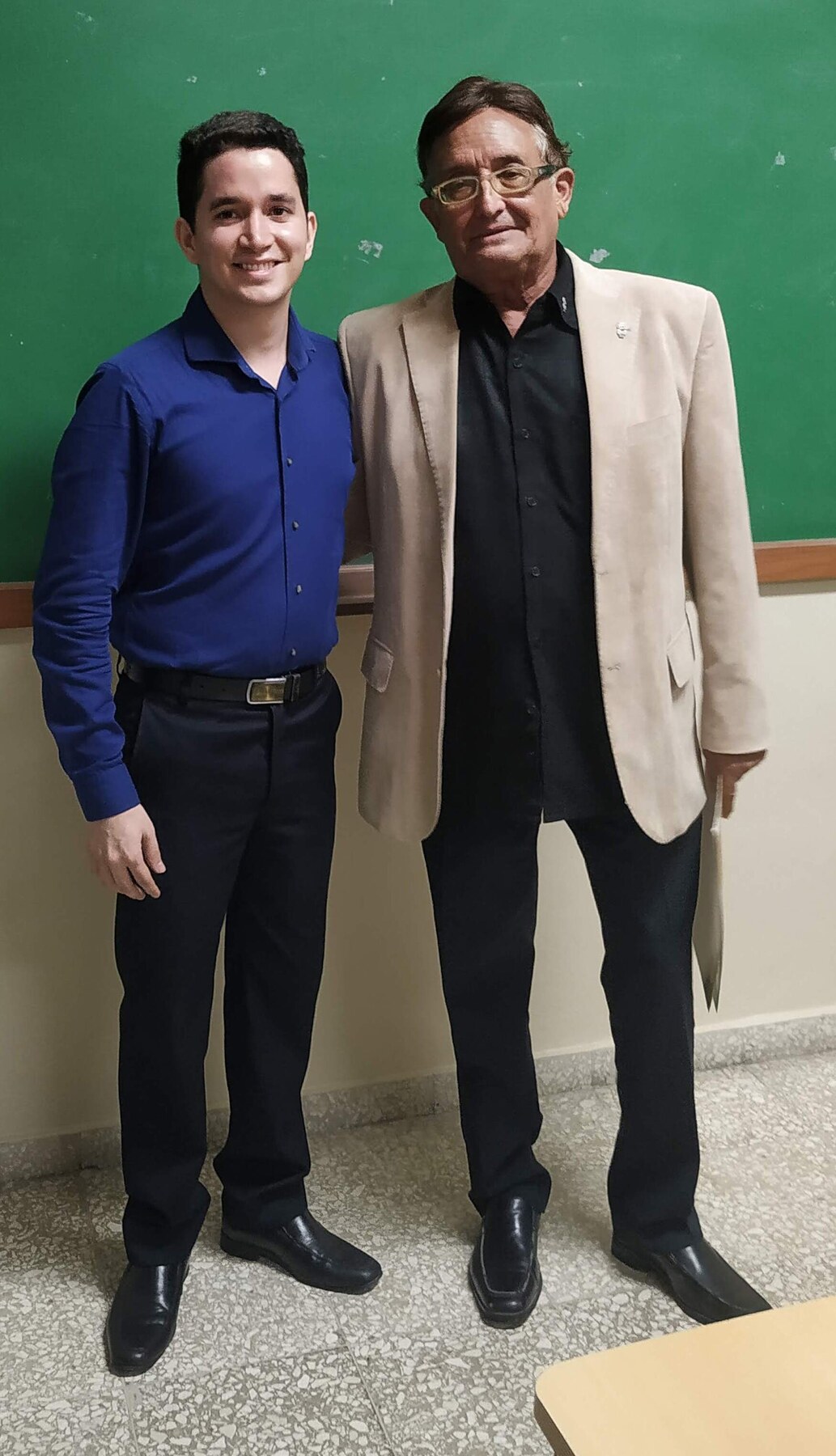 El director del OLDS junto al arquitecto Christian Martínez Villanueva en la Universidad Católica Santo Domingo, septiembre de 2019